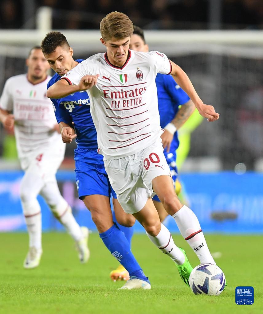 由萨拉萨尔 由萨拉萨尔