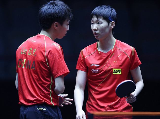 球员市场上 球员市场上